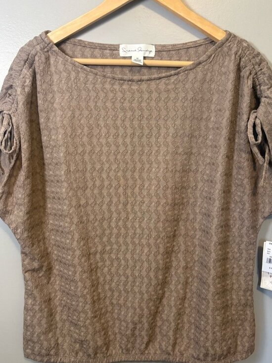 Tops - Taupe Top🧡